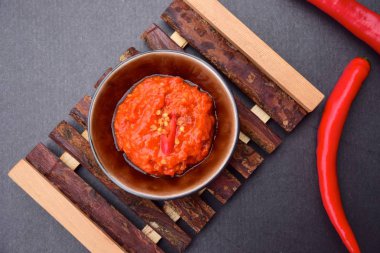 Sambal, geleneksel Endonezya chili sos veya Yapıştır
