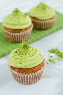 Kibrit yeşil çay kekleri.