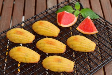 Greyfurt şam fıstıklı kurabiye.