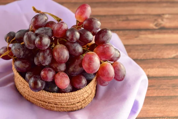Closeup Fresh Ripe Grapes — стоковое фото