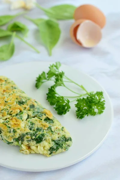 Egg White Omelette Spinach Alfalfa Sprout Parsley — Stockfoto