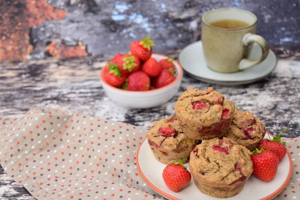 Homemade Vegan Organic Strawberry Muffins Served Cup Tea — Stock Photo, Image