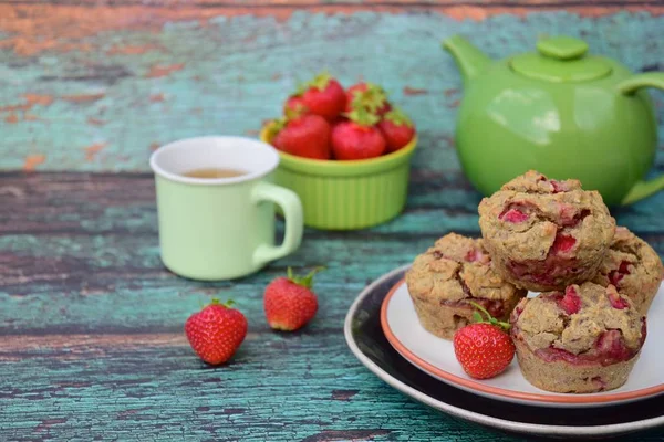 Homemade Vegan Organic Strawberry Muffins Served Cup Tea — Photo