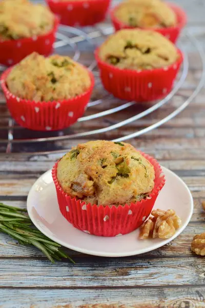 Walnusskraut Pikante Muffins Zum Frühstück — Stockfoto