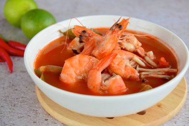 Tom Yam çorbası - Karidesli Tayland mutfağı