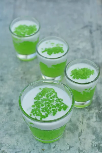 Pandan Tapioca Parel Met Kokosmelk Saus — Stockfoto