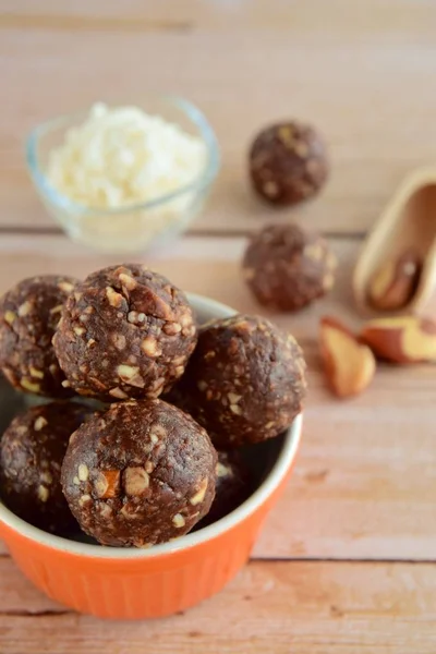 Healthy Organic Brazil Nut Coconut Chocolate Energy Balls — стоковое фото