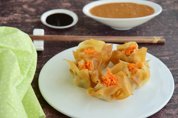 Siomay Indonesian Food Steamed Dumplings Peanut Sauce Thick Soy Sauce — Foto de Stock