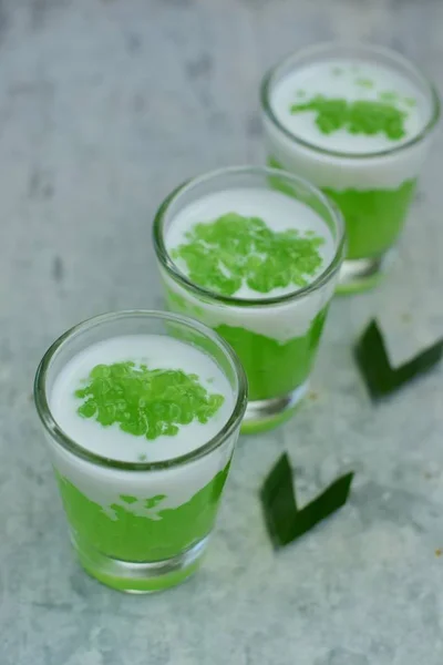 Pandan Tapioca Parel Met Kokosmelk Saus — Stockfoto