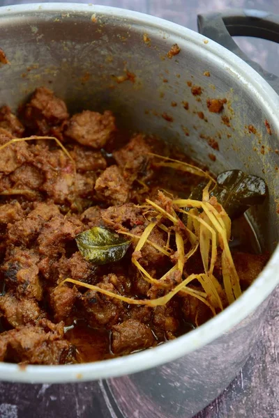 Rendang Boeuf Ragoût Boeuf Épicé Indonésie Plat Populaire Pour Célébrer — Photo