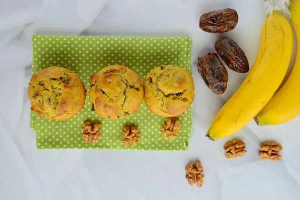 Banana Dattel Walnuss Muffins — Stockfoto