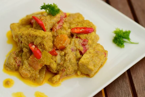 Spicy Tempeh Curry Carrot Cooked Coconut Milk Spices — Stockfoto