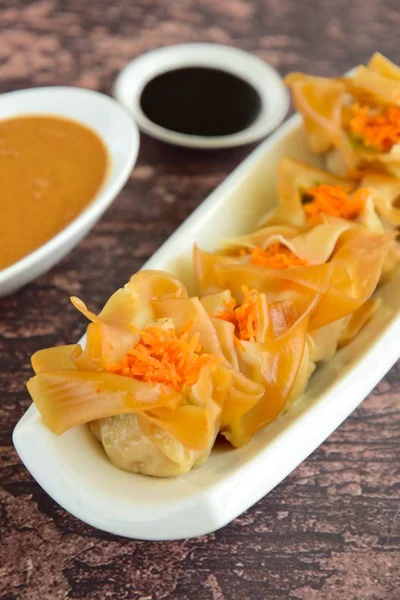 Siomay Indonesian Food Steamed Dumplings Peanut Sauce Thick Soy Sauce — Stockfoto