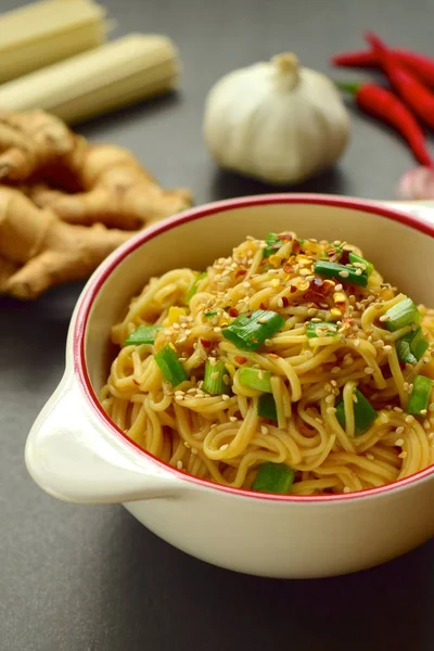 Somen Noodle Spicy Garlic Ginger Sesame Soy Sauce — ストック写真