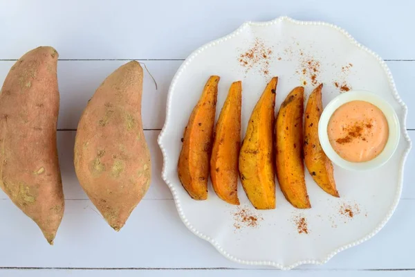 Roasted Sweet Potato Wedges Mayonnaise Chili Sauce — Stock fotografie