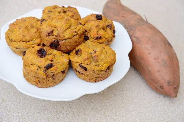 Sötpotatismuffins Med Russin — Stockfoto