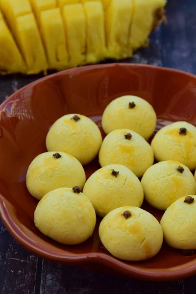 Nastar Ananaskekse Mit Frischer Ananasfrucht Hintergrund Traditionelles Indonesisches Dessert Zum — Stockfoto