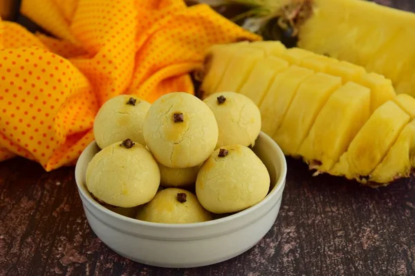 Nastar Pineapple Tart Cookies Fresh Pineapple Fruit Background Traditional Indonesian — Stock Photo, Image