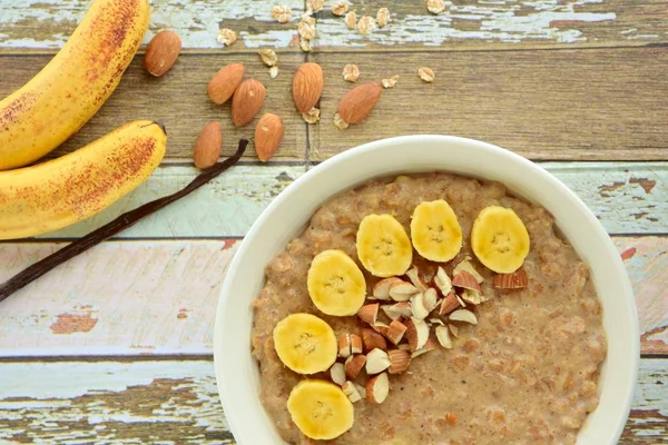 Banana almond vanilla oat porridge