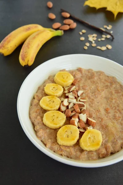 Banana almond vanilla oat porridge