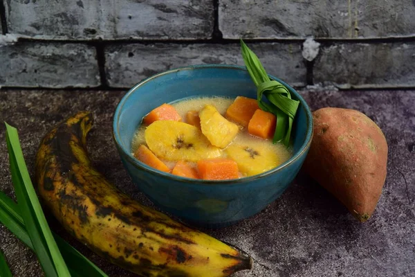 Indonesisch Dessert Kolak Pisang Ubi Banaan Sweet Potato Compote Gemaakt — Stockfoto