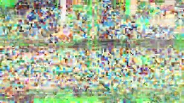 Objeler kodlayıcıyla soyut ve hızlı titreşen doku. Video parazit görüntülerini döngüye sokuyorum. Bir Datamoshing videosunun taklidi.