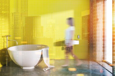Sarı banyo inteiror yuvarlak bir lavabo ve bir çatı penceresi ile beyaz küvet duran yuvarlak. Bir beton zemin. Kadın A rahat ev concept 3d render sahte tonlu görüntü çift pozlama bulanık kadar