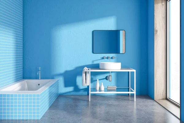 Blauw Betegelde Badkamer Met Een Ronde Spoelbak Een Loft Venster — Stockfoto