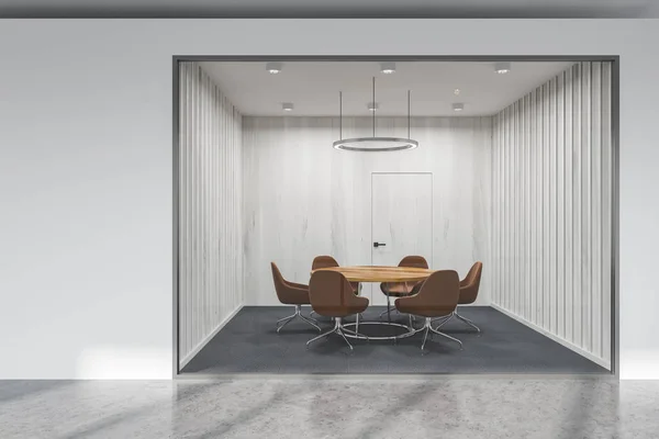 흰색과 라운드 테이블과 갈색의 사무실 회의실 통신의 개념입니다 렌더링을 — 스톡 사진
