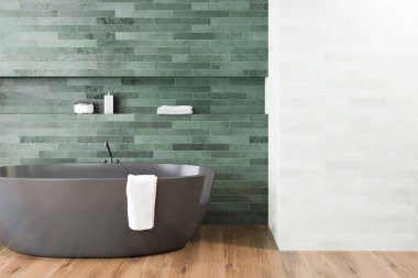 Zümrüt ve beyaz duvarlar, ahşap zemin ve siyah bir küvet lüks banyo iç. A yakın çekim. 3D render alay