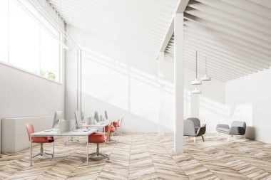 Beyaz duvar sanayi tarzı ofis iç ahşap zemin, uzun dar bir pencere ve Eğimli çatı. Sütunlar. 3D render alay