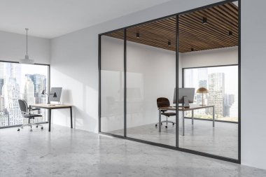 Çatı pencereleri ile şık minimalist beyaz duvar ofis iç. Bilgisayar masaları ve Yöneticisi s ofis satırları. Görüş açısı. 3D render alay
