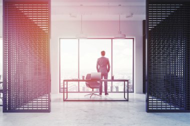 Arkadan Görünüş müdür ofis modern iş merkezi panoramik bir pencerede arıyorsunuz bir işadamı. Liderlik kavramı. 3D render tonlu görüntü