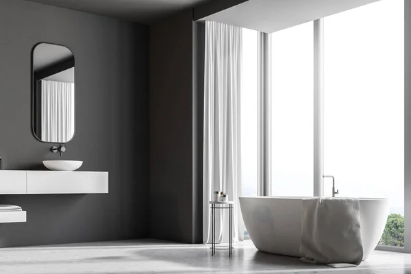 大理石の床 マウンテン ビュー 白いバスタブ シンク付きパノラマ ウィンドウでバスルームのコーナー 黒い壁 レンダリング — ストック写真