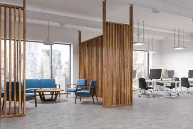 Mavi bir kanepe ve koltuklar yakınındaki bir beton zemin üzerinde bir sehpa duran ile çatı windows ofis bekleme odası iç. Ahşap duvarlar. Yan görünümü. 3D render alay