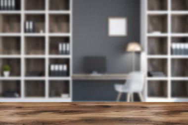 Gri ev ofis iç bir beton zemin, bir bilgisayar masa ve kütüphaneler ile ağıl. İç Tasarım kavramı. 3d render alay kadar bulanık