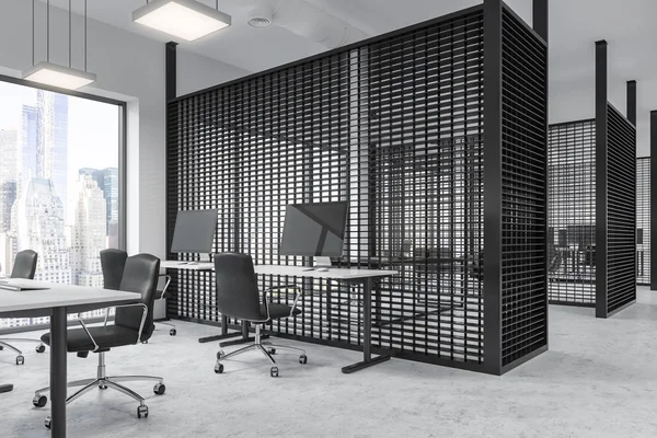 Beyaz Bilgisayar Sandalyeler Siyah Ofis Koltukları Ile Siyah Ofis Kabinleri — Stok fotoğraf