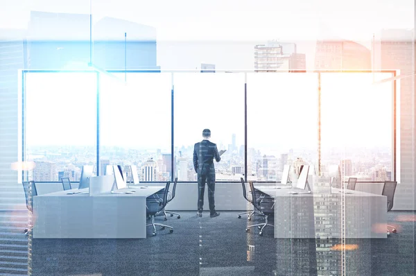 Geschäftsmann Einem Modernen Büro Panorama Fenster Stadtbild Vordergrund Rendering Attrappe — Stockfoto