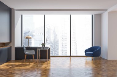 Koyu Gri duvarlar, çatı windows, ahşap zemin ve şık bilgisayar tablo Yöneticisi office iç. Yan görüntülemek 3d render sahte