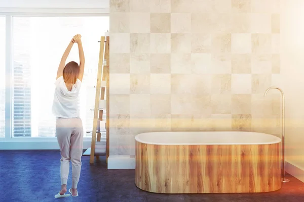 콘크리트 욕조와 다락방 수건을 럭셔리 인테리어에 이미지를 렌더링 — 스톡 사진