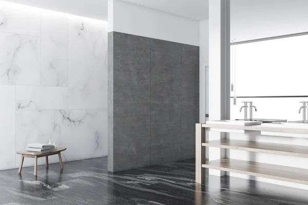 阁楼白色大理石豪华浴室角落与黑色大理石地板 淋浴摊位 双容器水槽和大镜子 渲染模拟 — 图库照片