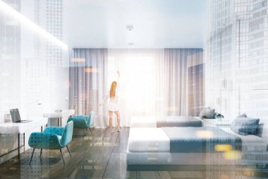 Beyaz duvarları, bir ahşap zemin, iki yatak ve koltuklar onlara yakın iki küçük tablo ile bir otel Süiti iç kadında. 3D render resim çift pozlama tonda