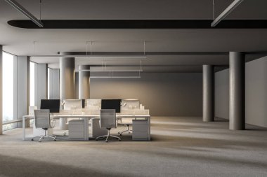 Bir beton zemin, Bilgisayar masaları, satır ve sütun içeren bir büyük gri duvar ofis iç önden görünümü. 3D render alay