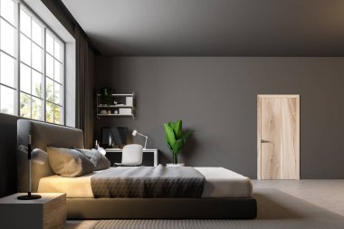 Bir lüks yatak odası Gri duvarlar, beton zemin halı, büyük bir pencere, bir gri çift kişilik yatak ve perdeler ile yan görünüm. 3D render alay