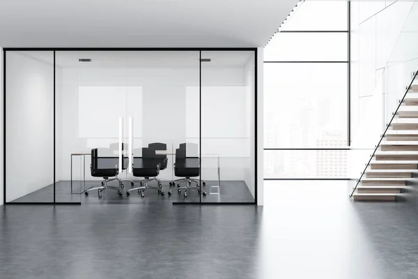 紧凑的白色和玻璃会议室内部有一个长的木制桌子 黑色的椅子和一个楼梯在右边 渲染模拟 — 图库照片