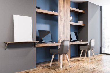 Koyu mavi ve ahşap duvarlar, iki bilgisayar masaları ve şeffaf sandalye ahşap bir zemin üzerinde duran ile şık ev ofis iç. Poster. Serbest çalışma kavramı. 3D render alay