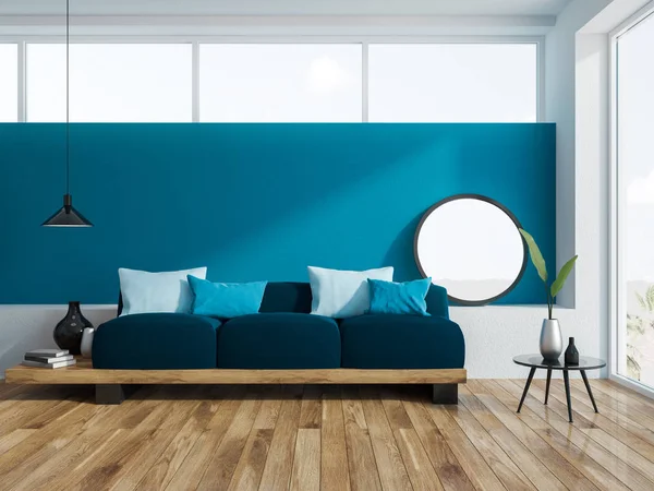 Interior Sala Estar Azul Com Piso Madeira Uma Janela Loft — Fotografia de Stock