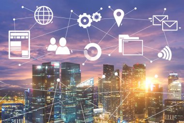 Beyaz iş ağ ve Internet arabirimi hologram içinde modern bir cityscape üzerinde mor bir gökyüzü. Tonlu görüntü pozlama sahte katlayın