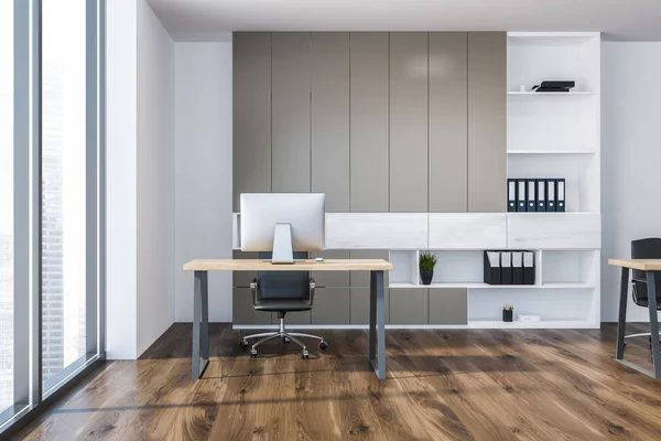 Frontansicht Des Modernen Manager Office Interieurs Mit Holzboden Weißen Wänden — Stockfoto