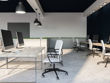 Açık alan office veya bilgisayar laboratuarı iç beyaz duvarlı, siyah ve beyaz tavan, çatı windows ve onlara yakın beyaz sandalye ile bilgisayar tabloları satırları. 3D render alay